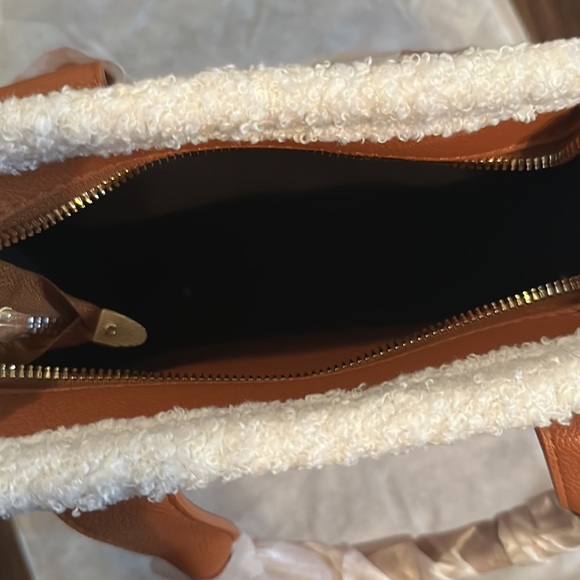 The Tote Bag PU Leather - Picture 9 of 11